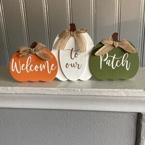 NWT- Welcome To Our Patch- Triple Wooden Pumpkin Sign w/ Easel Stand